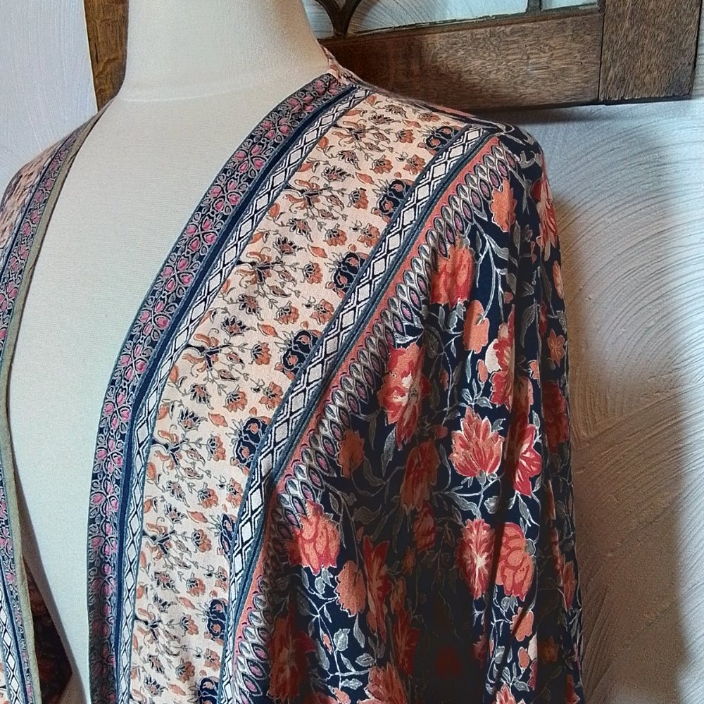Angie Boho Floral Kimono Open Front Navy Blue & Pink size M - Picture 3 of 6